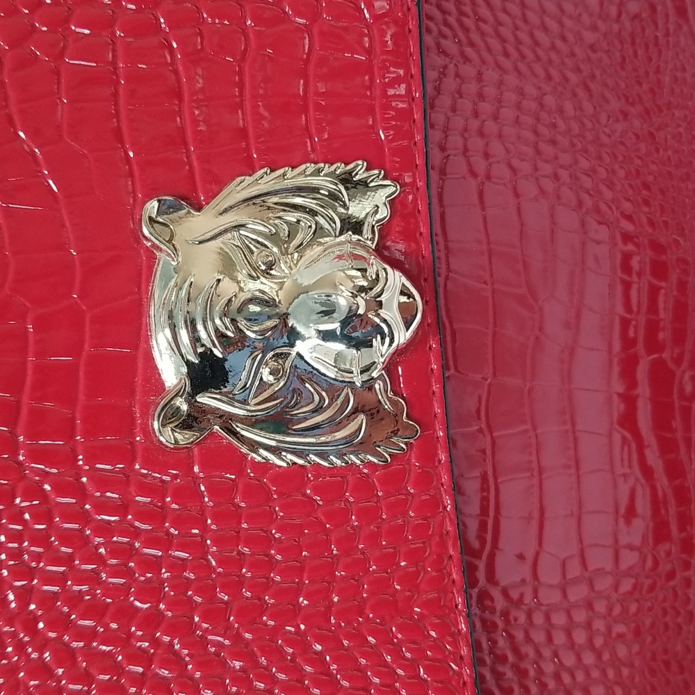 Red Handbag with Straps, Crocodile Pattern, Tiger Head Design Snap Closure NWOT - Picture 6 of 13